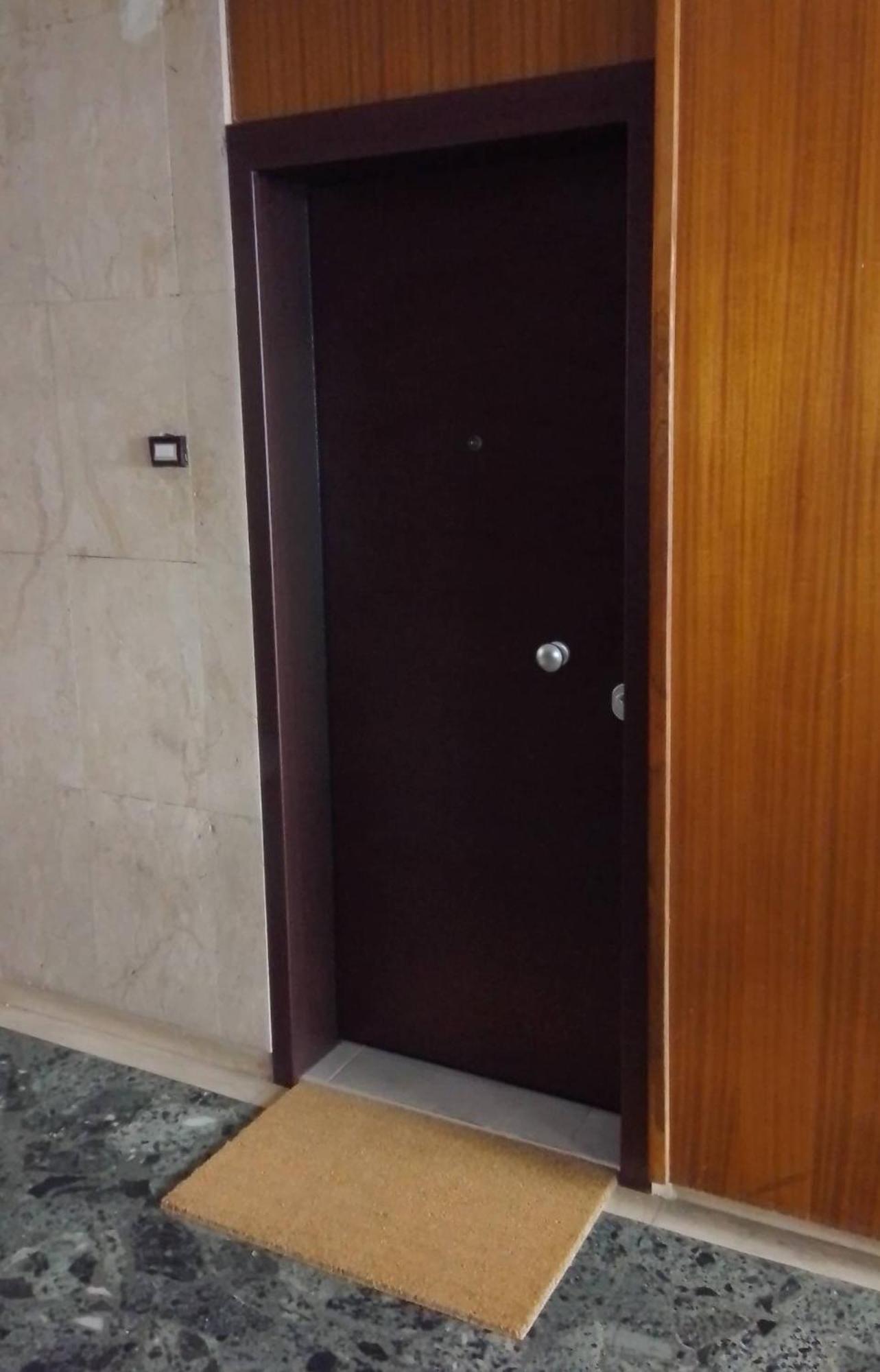 Modern, Comfortable Apartment, In The Heart Of The City_2 Larissa Luaran gambar